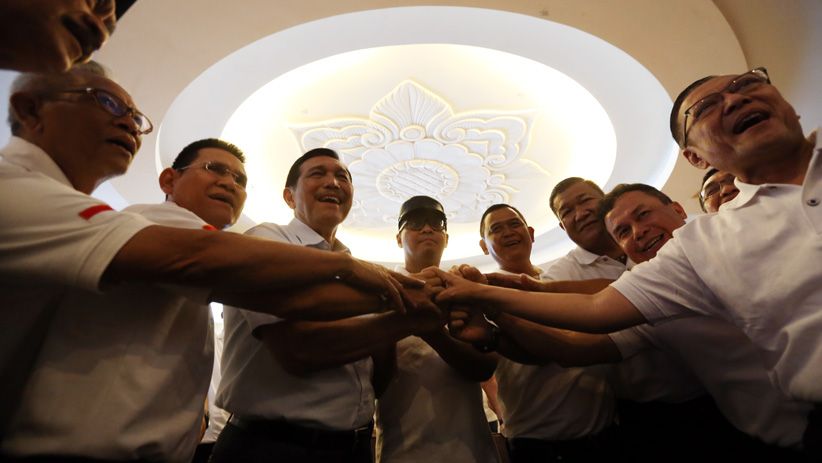Luhut dan Purnawirawan TNI Deklarasi Dukung Jokowi-Ma'ruf Amin  - Bagian 4