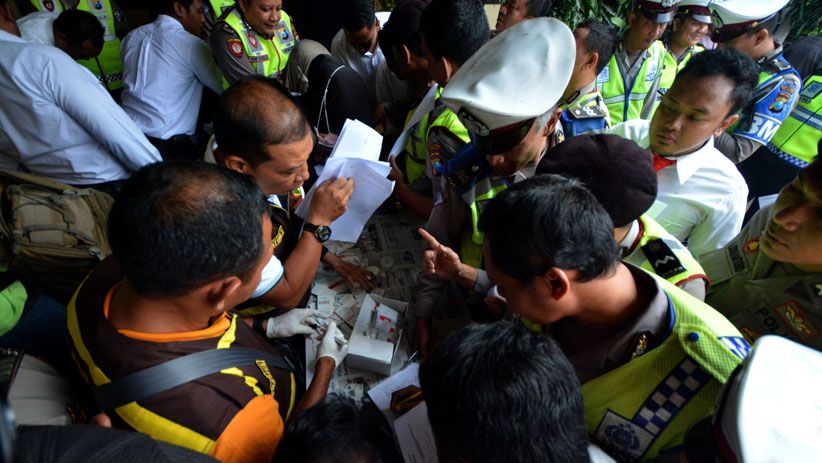 1 Polisi Terlibat Kasus Narkoba, Ratusan Anggota Polres Pelabuhan Tanjung Perak Tes Urine - Bagian 1