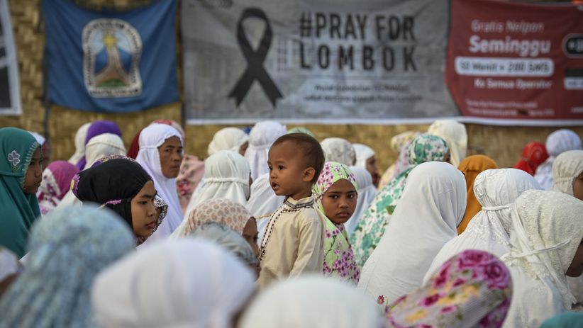 Korban Gempa Lombok Merayakan Idul Adha di Lokasi Pengungsian - Bagian 3