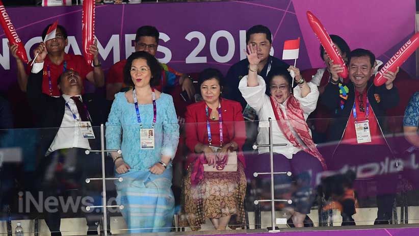 Megawati dan Budi Gunawan Duduk Berdampingan Nonton Final Bulu Tangkis - Bagian 3