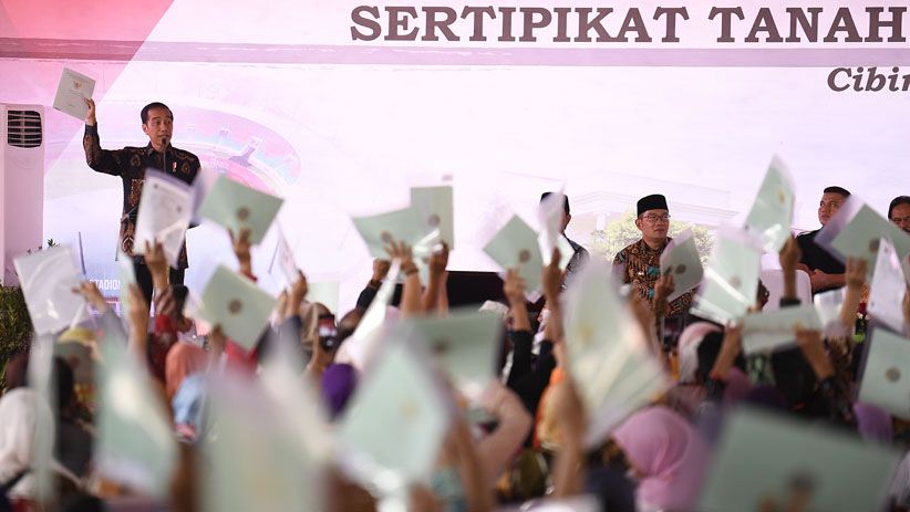 Presiden Jokowi Serahkan 7.000 Sertifikat Tanah untuk Masyarakat Bogor - Bagian 1