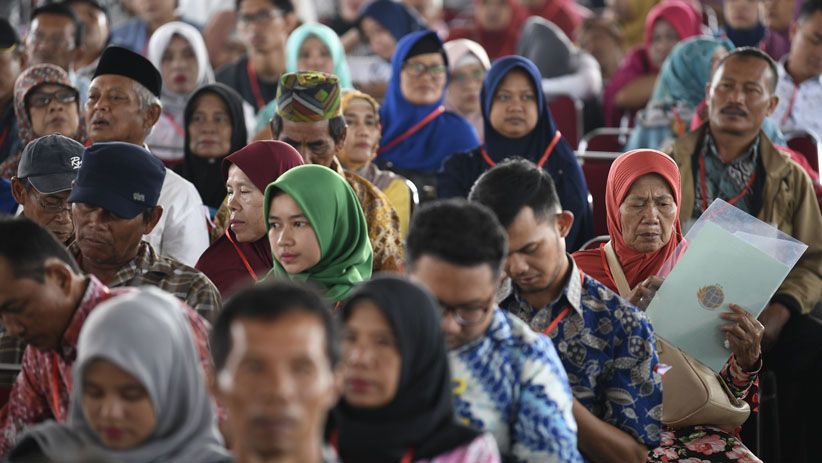 Presiden Jokowi Serahkan 7.000 Sertifikat Tanah untuk Masyarakat Bogor - Bagian 4
