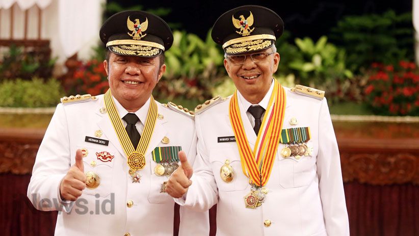 Presiden Jokowi Lantik Gubernur Sumatera Selatan dan Kalimantan Timur - Bagian 7