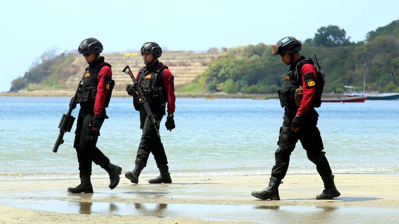 Personel Black Panther Polres Gresik Amankan Wonderful Sail to Indonesia - Bagian 2