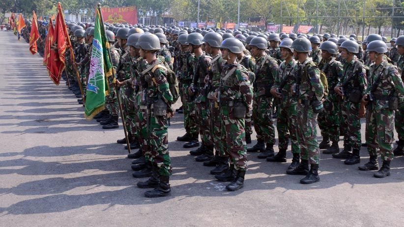 Komandan Pasmar 2 Lepas Kontingen Binsat Pasukan Marinir 2 - Bagian 5