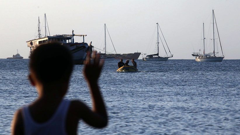 Kapal Layar Peserta Wonderful Sail Indonesia Berlabuh di Pulau Bawean - Bagian 1