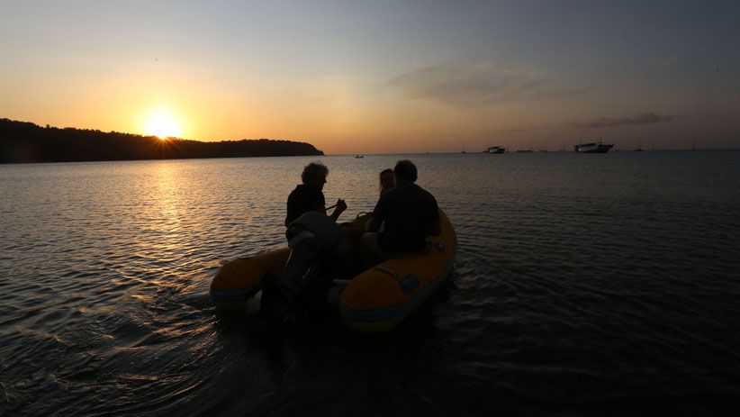 Kapal Layar Peserta Wonderful Sail Indonesia Berlabuh di Pulau Bawean - Bagian 9
