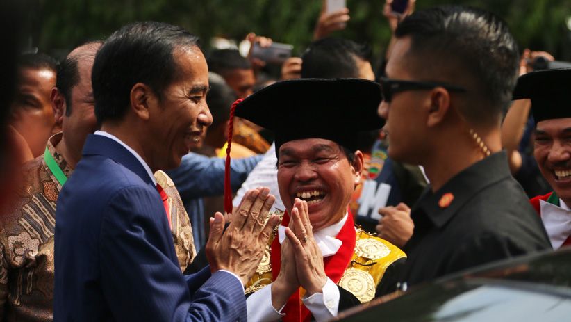 Presiden Jokowi Sampaikan Orasi Ilmiah di Depan Ribuan Mahasiswa USU - Bagian 2