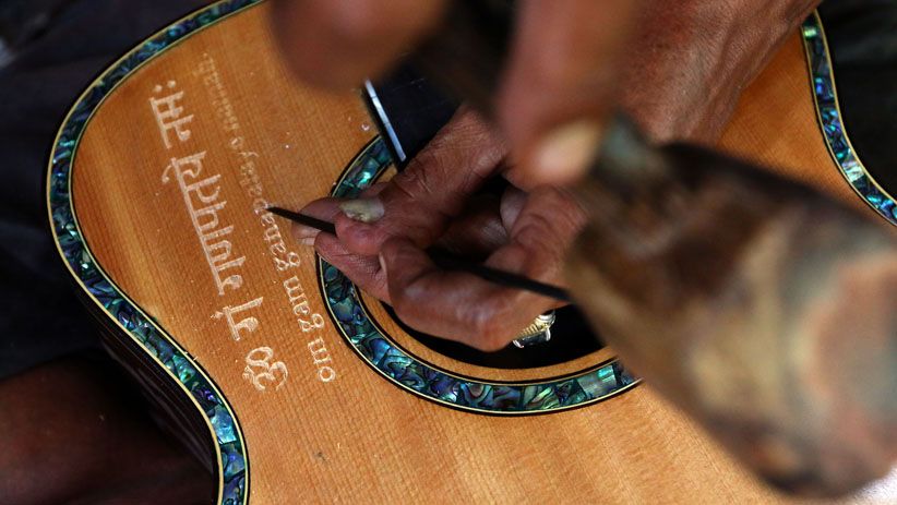 Gitar Pahat Asal Bali Ini Dipesan oleh Iwan Fals hingga Musisi Top Dunia  - Bagian 4