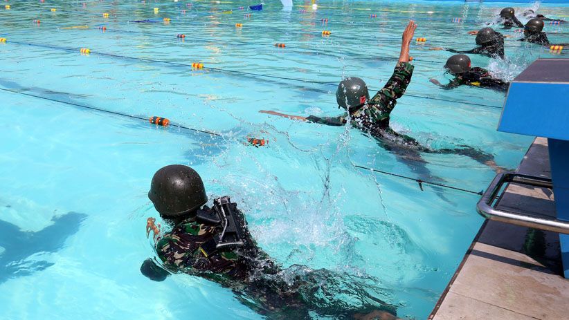 Serunya Lomba Renang Militer Korps Marinir TNI AL - Bagian 3