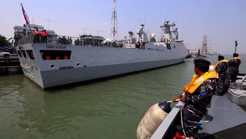 Pangkoarmada II Inspeksi Kapal Perang TNI AL - Bagian 6
