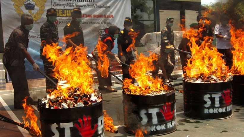 Bea Cukai Tegal Musnahkan 1 Juta Batang Rokok Ilegal - Bagian 1