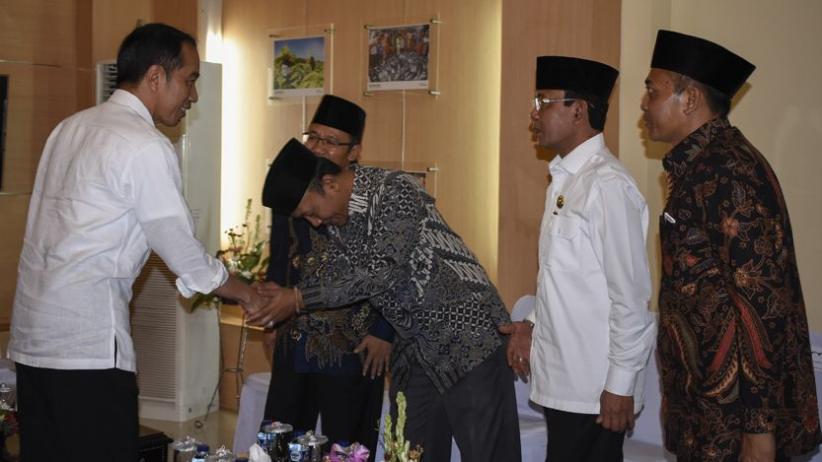 Presiden Jokowi Tiba di Lombok Tinjau Rehabilitasi Pascagempa NTB - Bagian 2