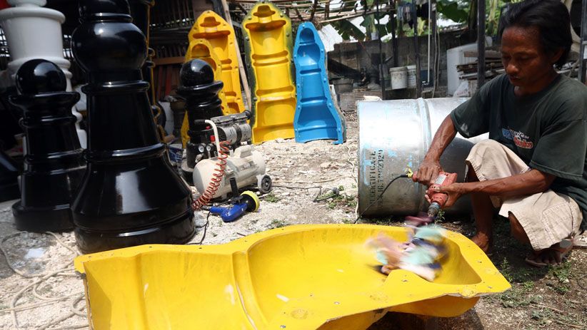 Melihat Pembuatan Catur Raksasa Seharga Rp105 Juta - Bagian 3