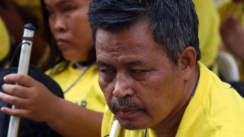 Puluhan Penyandang Tuna Netra Ikut Lomba Menyanyi saat CFD di Jakarta - Bagian 5