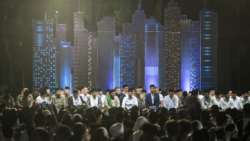 Presiden Jokowi Hadiri Puncak Perayaan Hari Santri Nasional di Bandung - Bagian 2