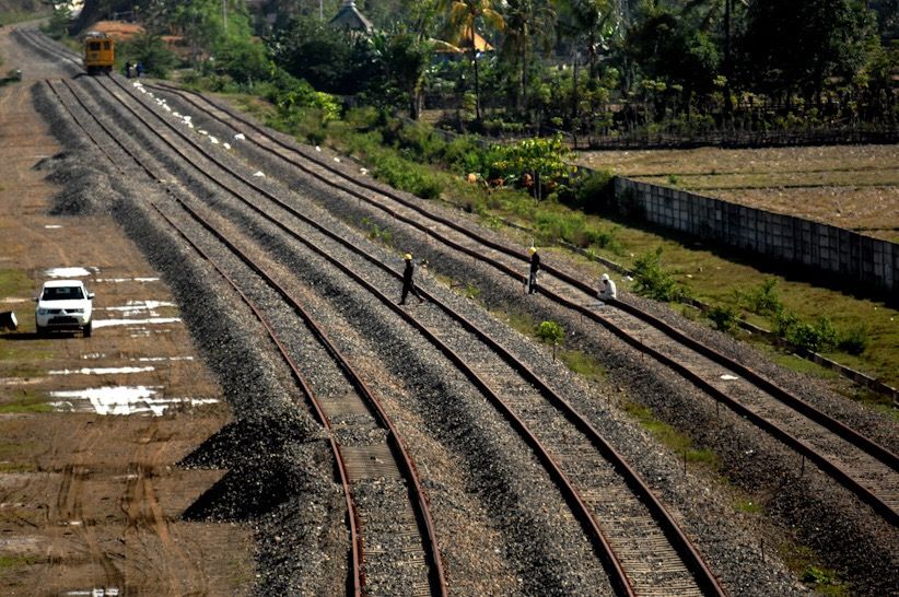Melihat Progres Pembangunan Rel Kereta Api Trans Sulawesi Sepanjang 2.000 Km - Bagian 1