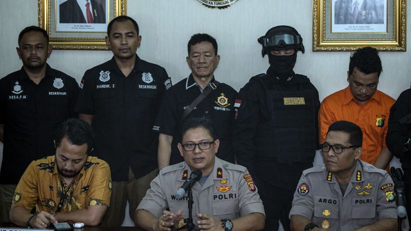 Tampang HS, Pelaku Pembunuhan Sekeluarga di Bekasi - Bagian 3