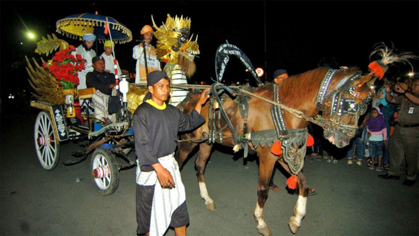 Pawai Maulid Nabi Muhammad SAW, Anak-Anak Gotong Alquran Raksasa - Bagian 2