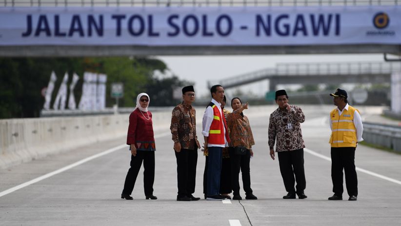 Presiden Jokowi Resmikan Jalan Tol Sragen-Ngawi - Bagian 1