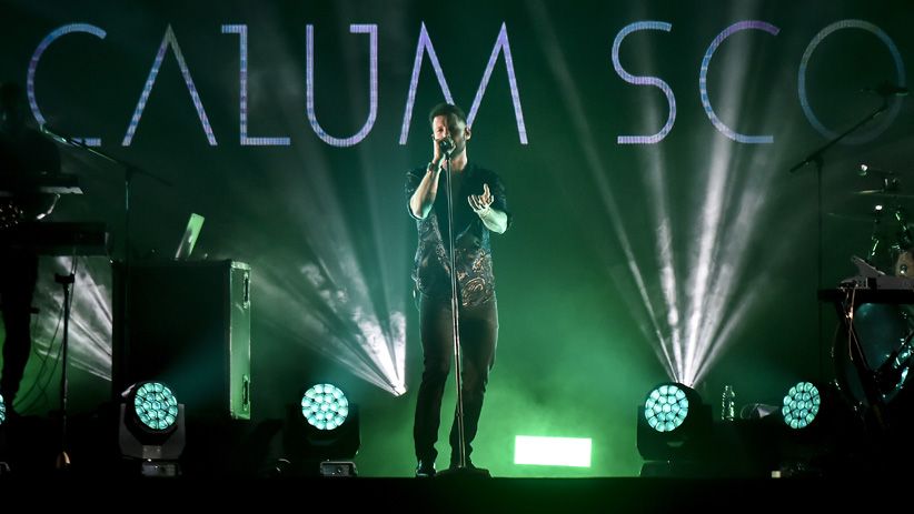 Jebolan Britain's Got Talent Calum Scott Hibur Penggemar di Balai Kartini - Bagian 1