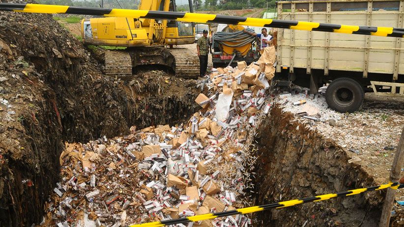 Bea Cukai Musnahkan 21,6 Juta Batang Rokok Ilegal Senilai Rp16 Miliar - Bagian 1