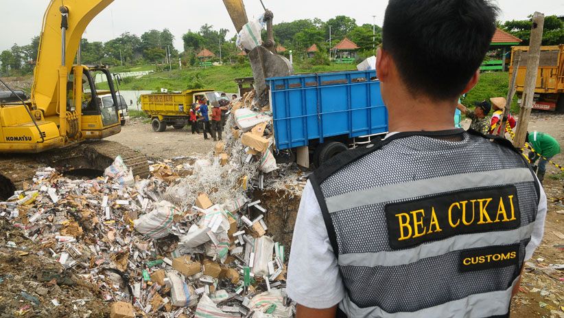 Bea Cukai Musnahkan 21,6 Juta Batang Rokok Ilegal Senilai Rp16 Miliar - Bagian 2