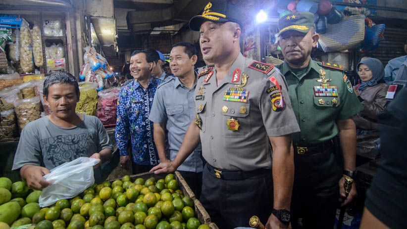 Kapolda Jabar Sidak Harga Kebutuhan Pokok di Pasar Kosambi - Bagian 1