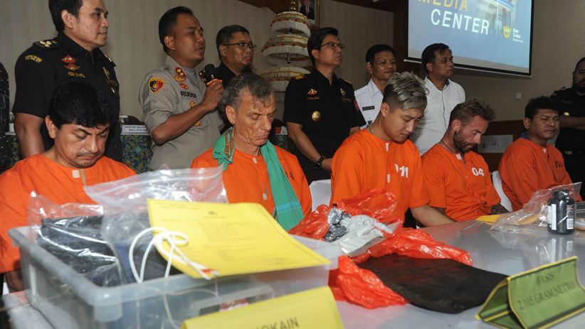 Bawa 7,7 Kg Narkoba, 5 WNA Ditangkap Bea Cukai Ngurah Rai - Bagian 1