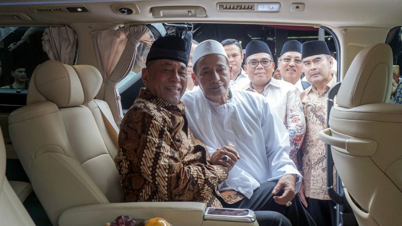 Menhan Hadiri Silaturahmi antara Ulama, TNI dan Polri - Bagian 1