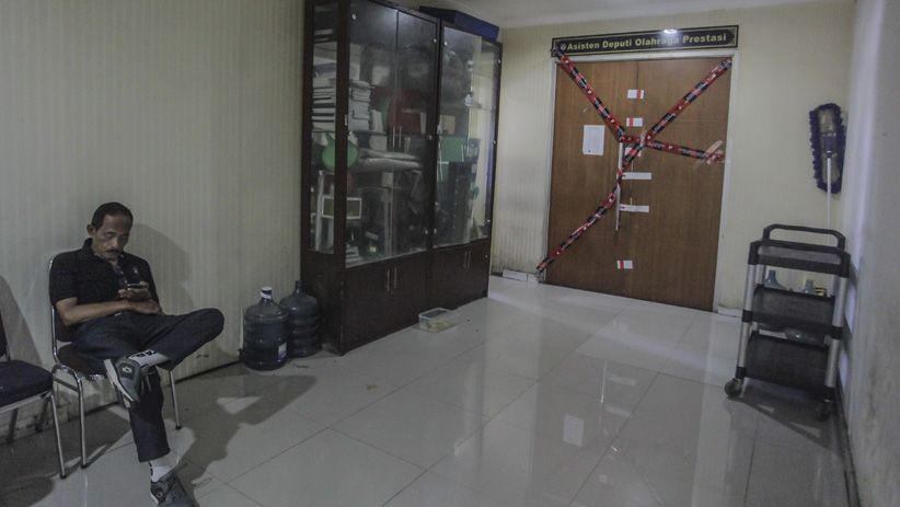 KPK Segel Tiga Ruang Kerja di Kantor Kemenpora - Bagian 1