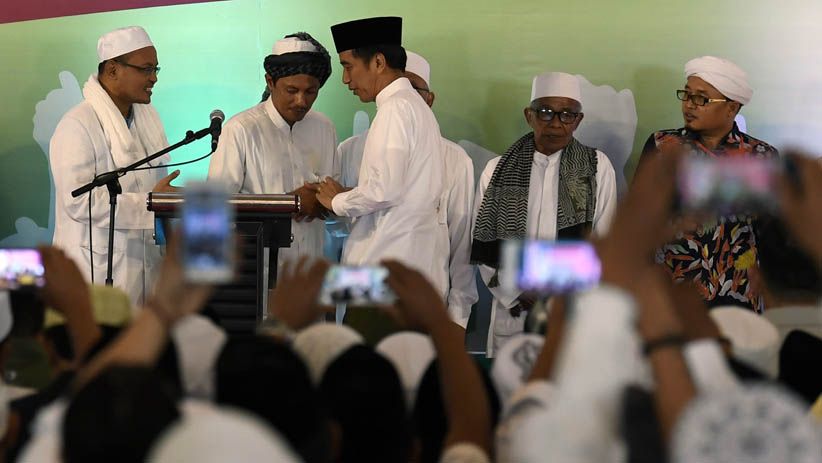Ulama se-Madura Deklarasi Dukung Jokowi-Maruf Amin - Bagian 5