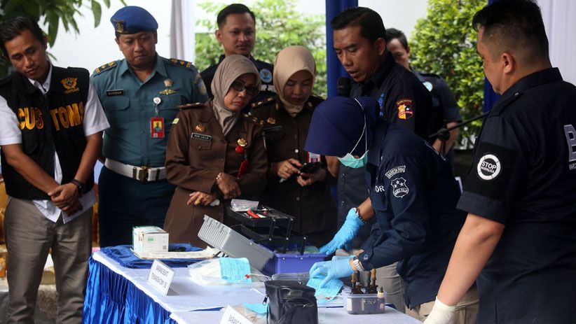 BNN Jawa Timur Musnahkan 3 Kilogram Sabu - Bagian 5