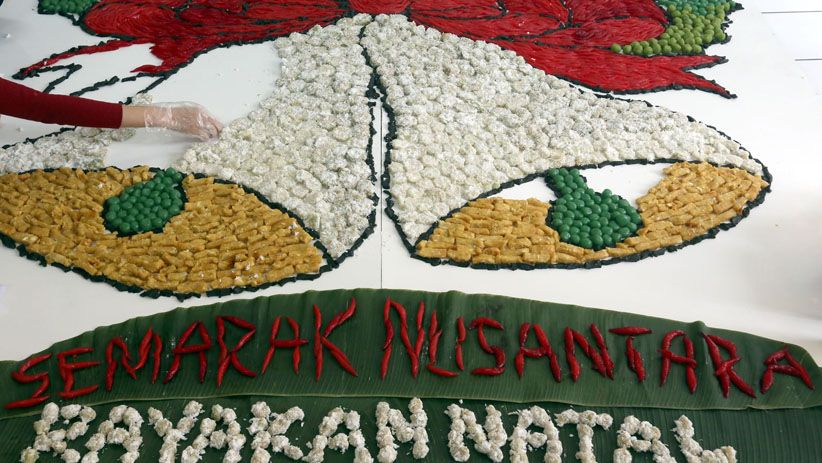 Unik, Lonceng Natal Terbuat dari Kue Tradisional Karya Mahasiswa Ubaya