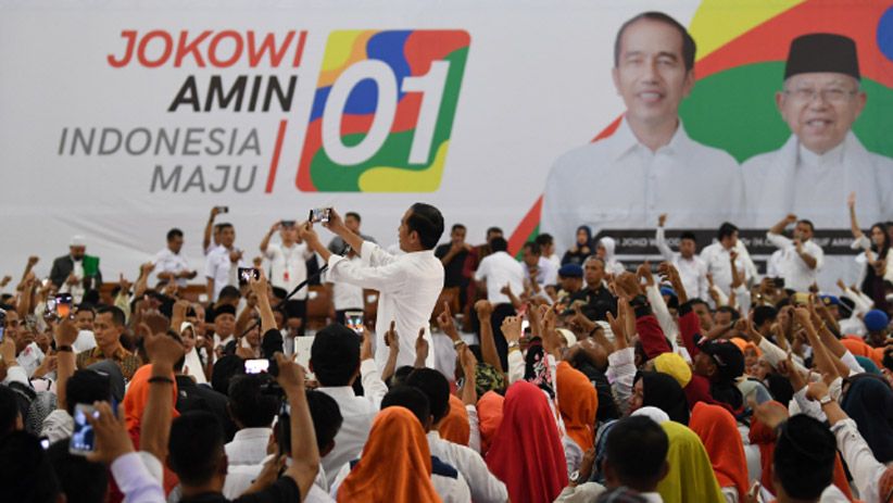 Aksi Jokowi Nge-vlog Bareng Warga Makassar - Bagian 1