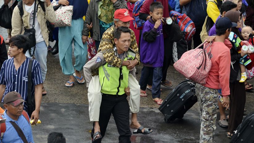 1.500 Warga Korban Tsunami Pulau Sebesi dan Sebuku Tiba di Bakauheni - Bagian 1