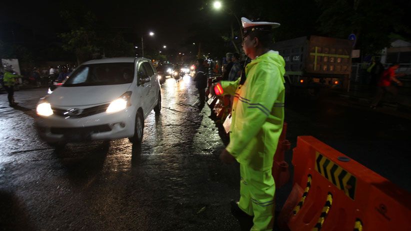 Jalan Raya Gubeng Mulai Diuji Coba - Bagian 2