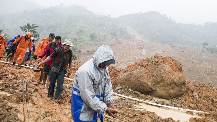 Korban Tewas akibat Tanah Longsor di Sukabumi 9 Orang - Bagian 3
