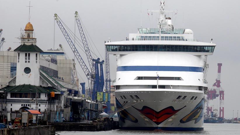 Melihat Kemegahan Kapal Pesiar Mewah Italia saat Bersandar di Surabaya - Bagian 1