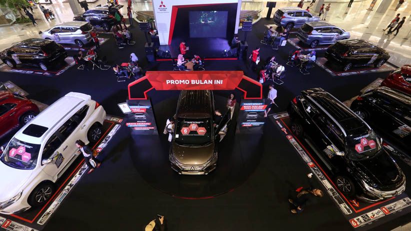 Mitsubishi Target 225 Penjualan saat Pameran di Pakuwon Mal Surabaya - Bagian 1