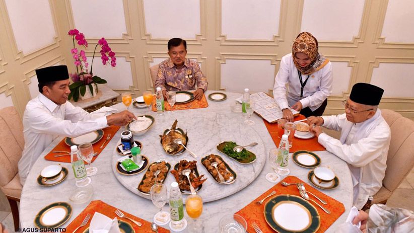Jokowi, JK dan Ma'ruf Amin Makan Bersama sebelum Debat Pilpres 2019 - Bagian 1