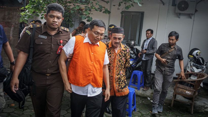 Kasus Mercy Tabrak Pemotor hingga Tewas, Sopir Dibui 1 Tahun - Bagian 1