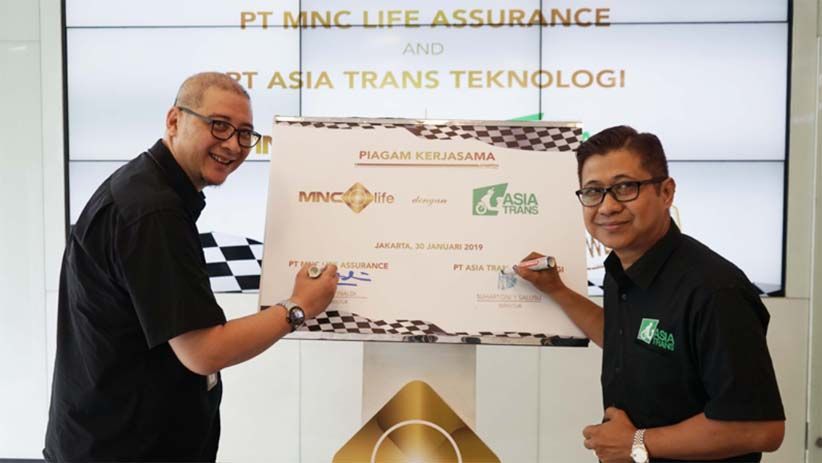 MNC Life Berikan Asuransi Kecelakaan untuk Pengemudi Ojek Online - Bagian 1