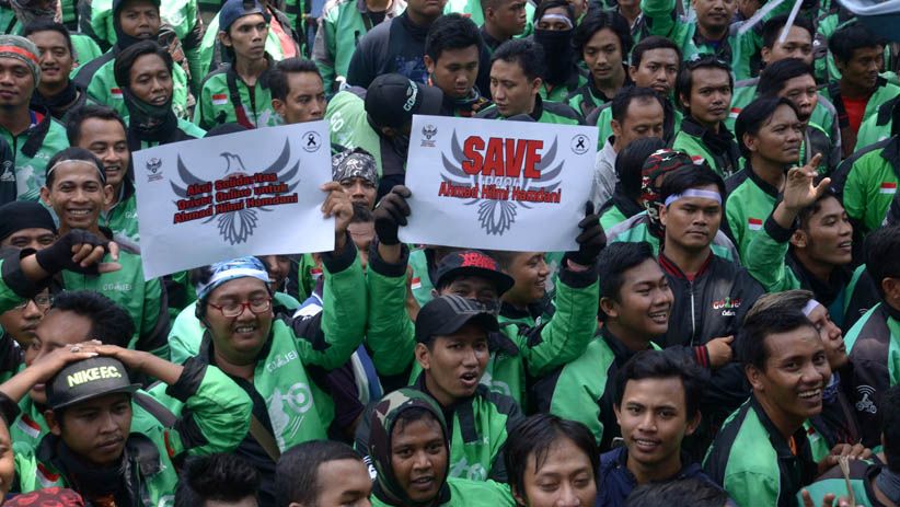 Ribuan Driver Ojek Online Gelar Aksi Solidaritas di PN Surabaya - Bagian 3
