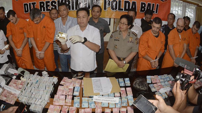Polisi Tangkap Warga Bulgaria Pelaku Skimming, 227 ATM Palsu Disita - Bagian 1