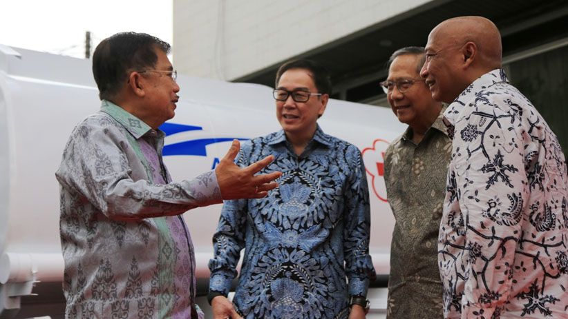 Astra International Serahkan Bantuan 10 Unit Truk Tangki Air untuk PMI - Bagian 2
