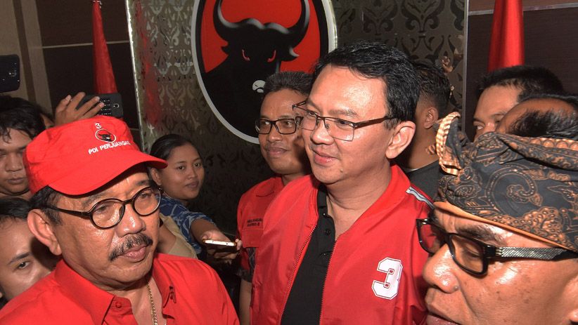 Gaya BTP Pamer Kartu Anggota PDIP - Bagian 2