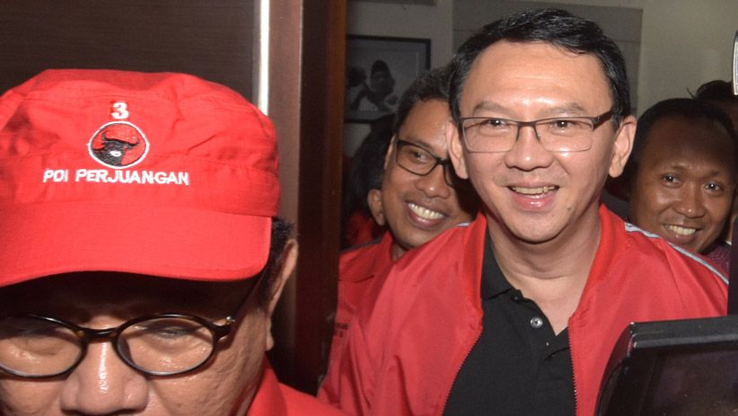 Gaya BTP Pamer Kartu Anggota PDIP - Bagian 3