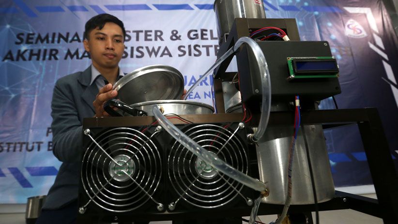 Mahasiswa Stikom Surabaya Ciptakan Alat Pendingin Susu Otomatis - Bagian 3