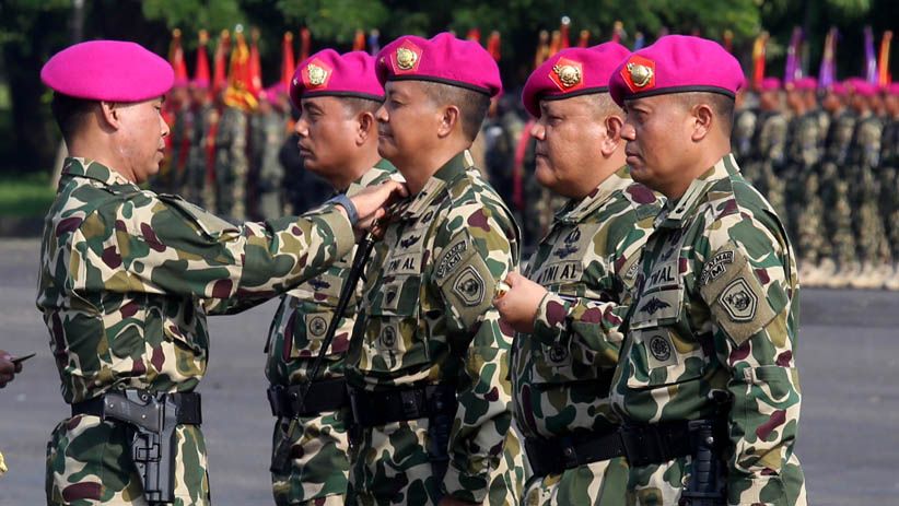 Dankormar Pimpin Sertijab Danpasmar 2 dan Dankolatmar TNI AL - Bagian 3